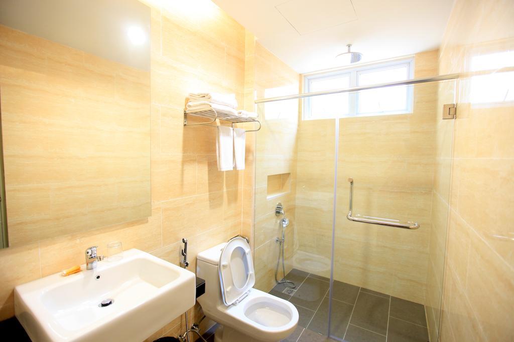 Merdeka Suites Hotel Мири Стая снимка