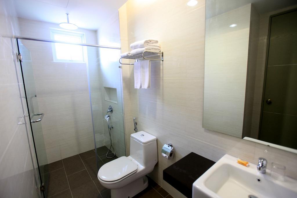 Merdeka Suites Hotel Мири Стая снимка